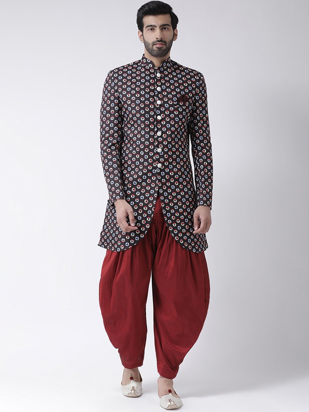 

Hangup Men Black Printed Sherwani Set, Maroon