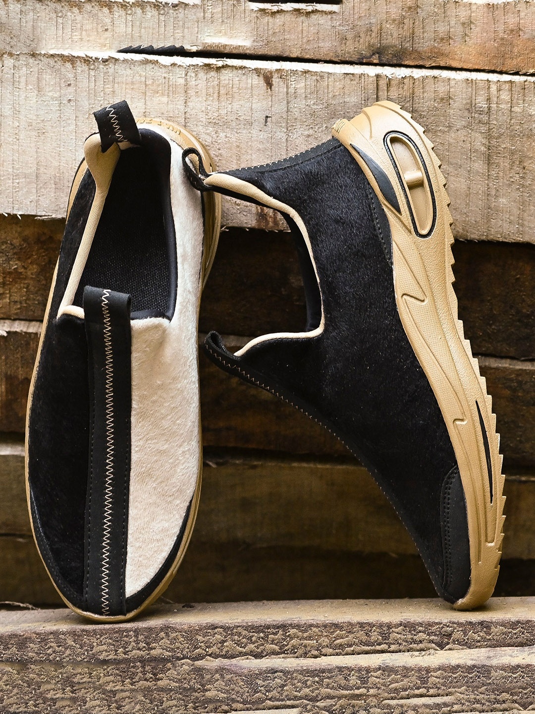 

BUCIK Men Beige Colourblocked Sneakers