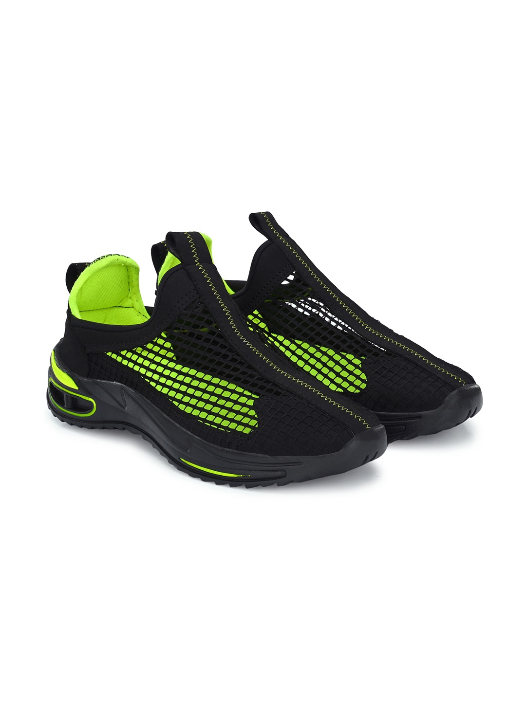

Bucik Men Woven Design Sneakers, Green