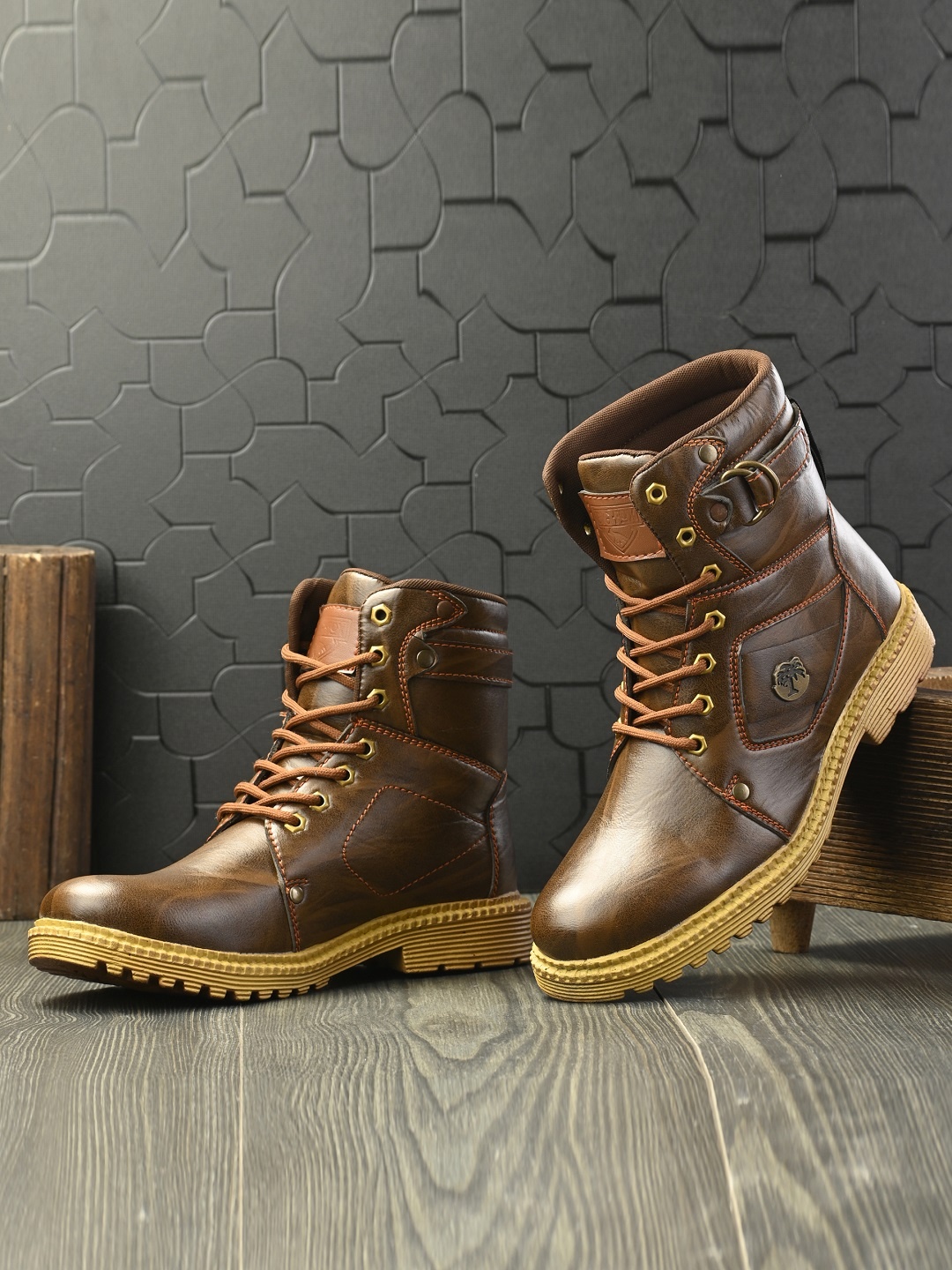 

Big Fox Men Brown Solid Regular Boots