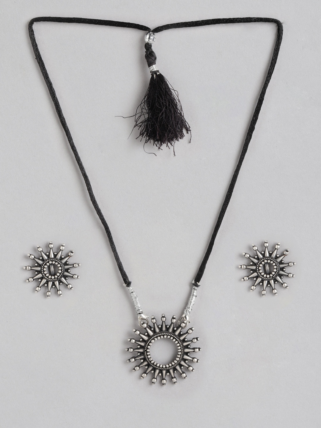

Zavya Women Black 925 Sterling Silver-Plated Jewellery Set