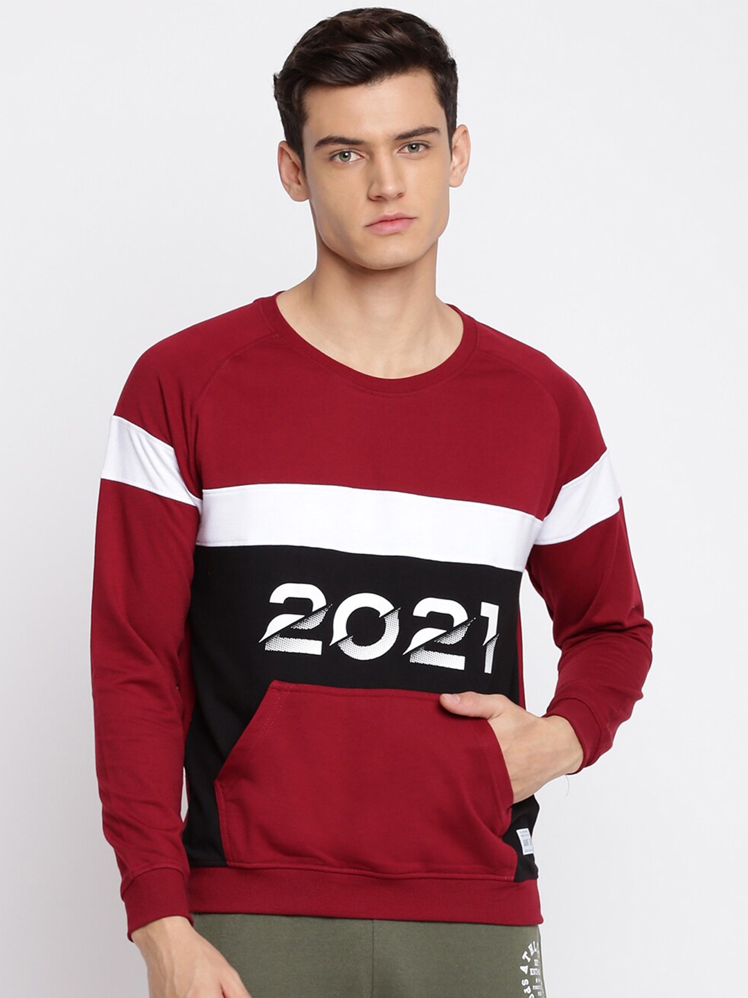 

abof Men Maroon Colourblocked Sweatshirt