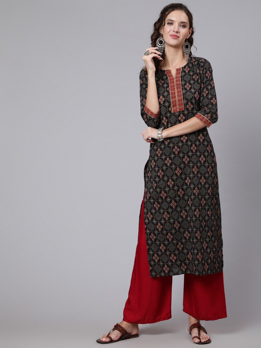 

Nayo Women Black Ethnic Motifs Printed Straight Kurta