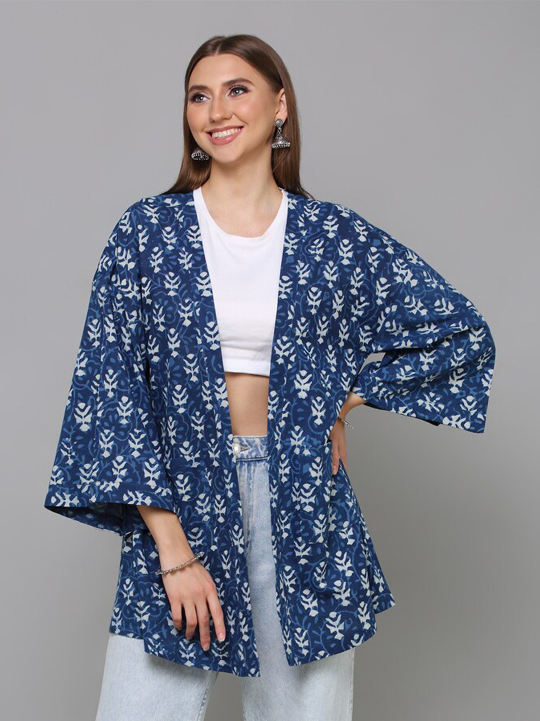 

aturabi Women Printed Cotton Longline Indigo Open Front Shrug, Blue