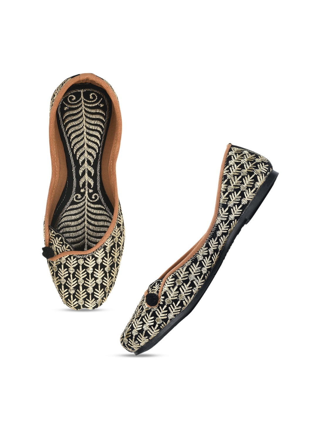

DESI COLOUR Women Embellished Ethnic Mojaris Flats, Black