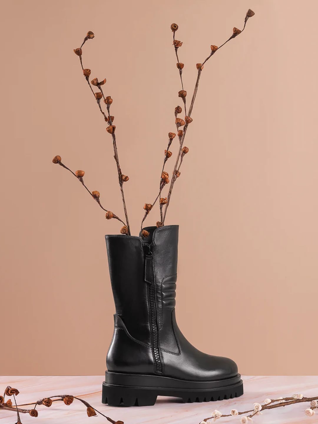 

Saint G Black Leather Zipper Mid Top Regular Boots
