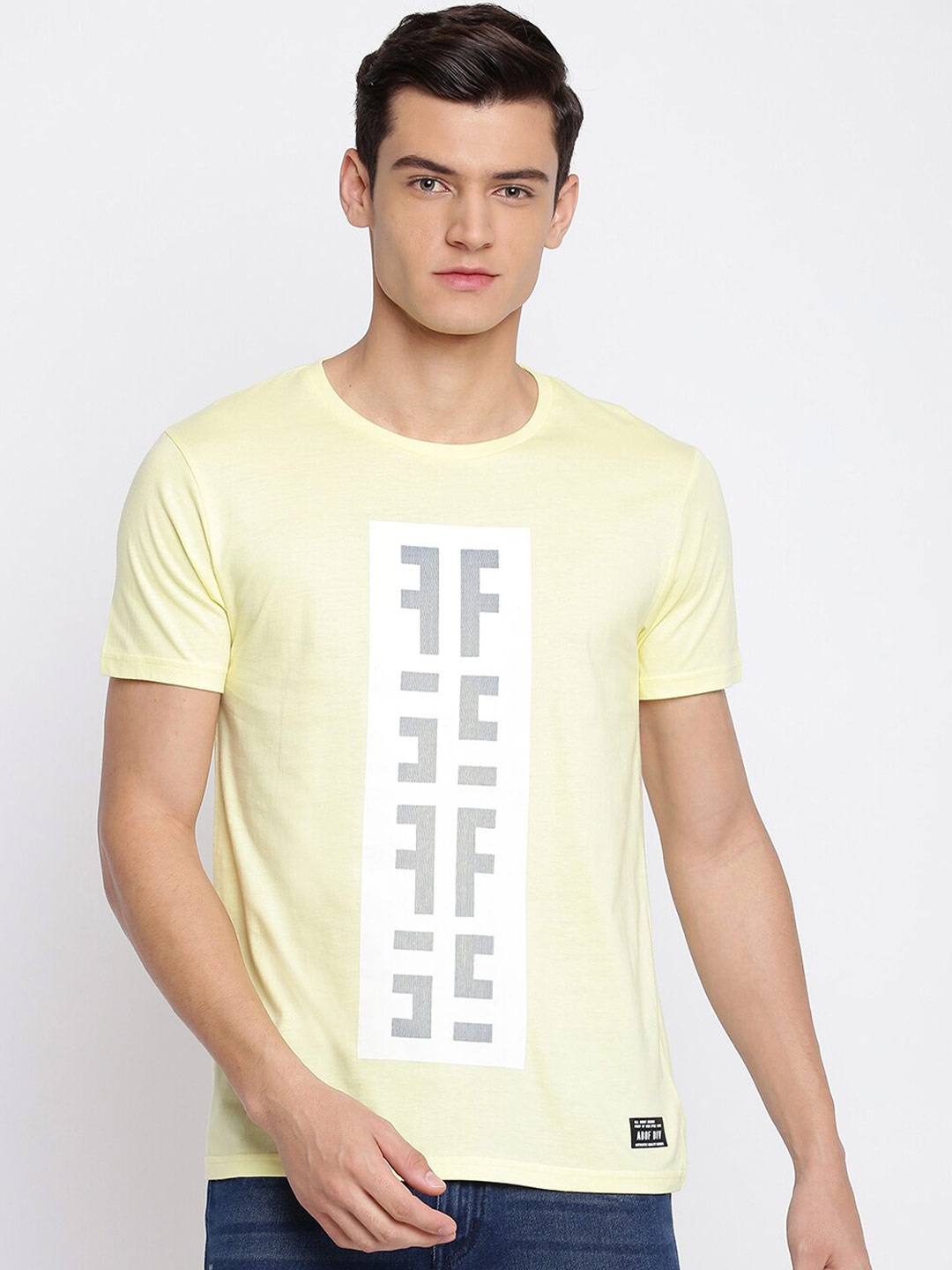 

abof Men Yellow & White Printed Pure Cotton T-shirt