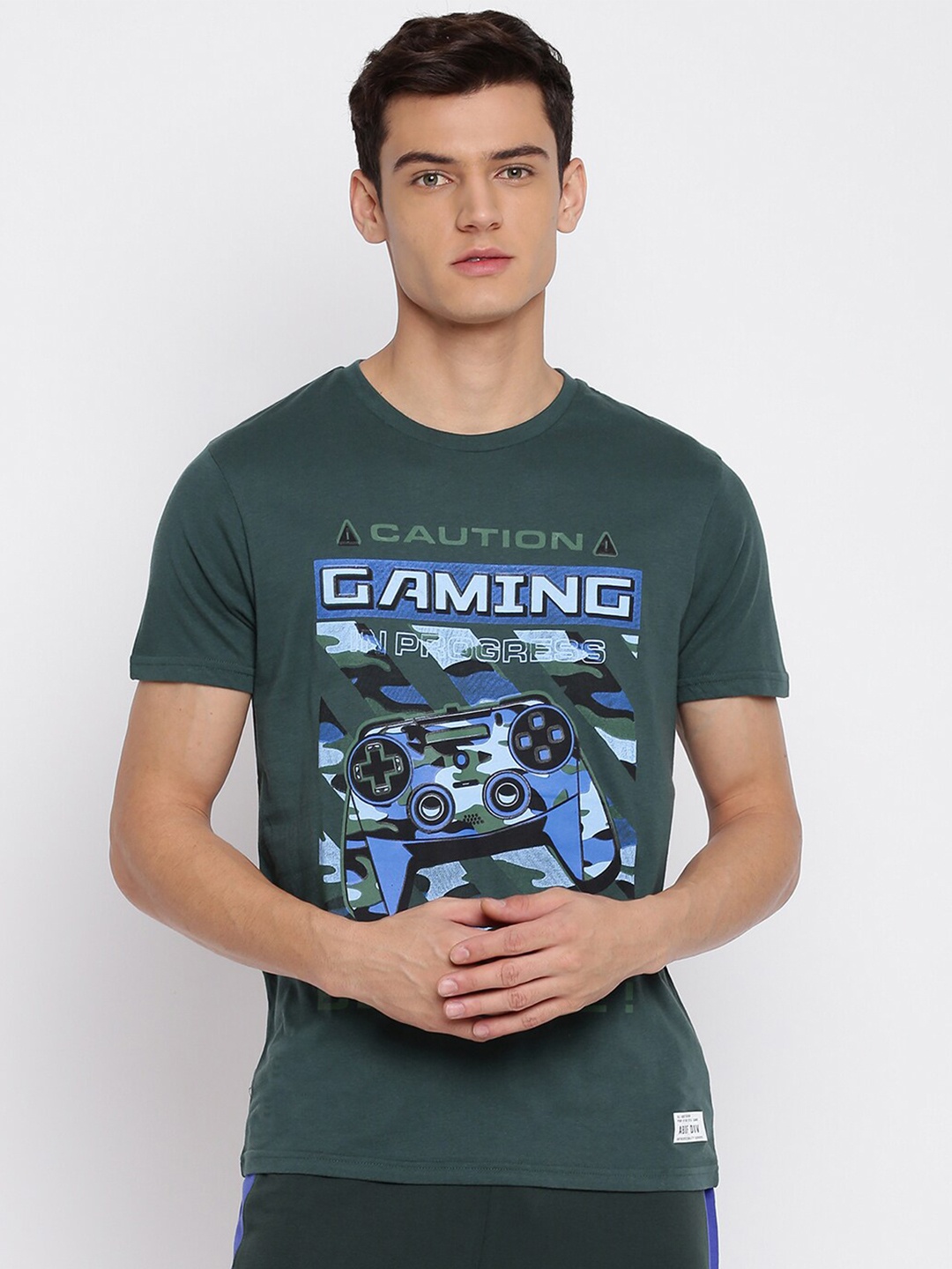 

abof Men Green & Blue Printed Slim Fit T-shirt