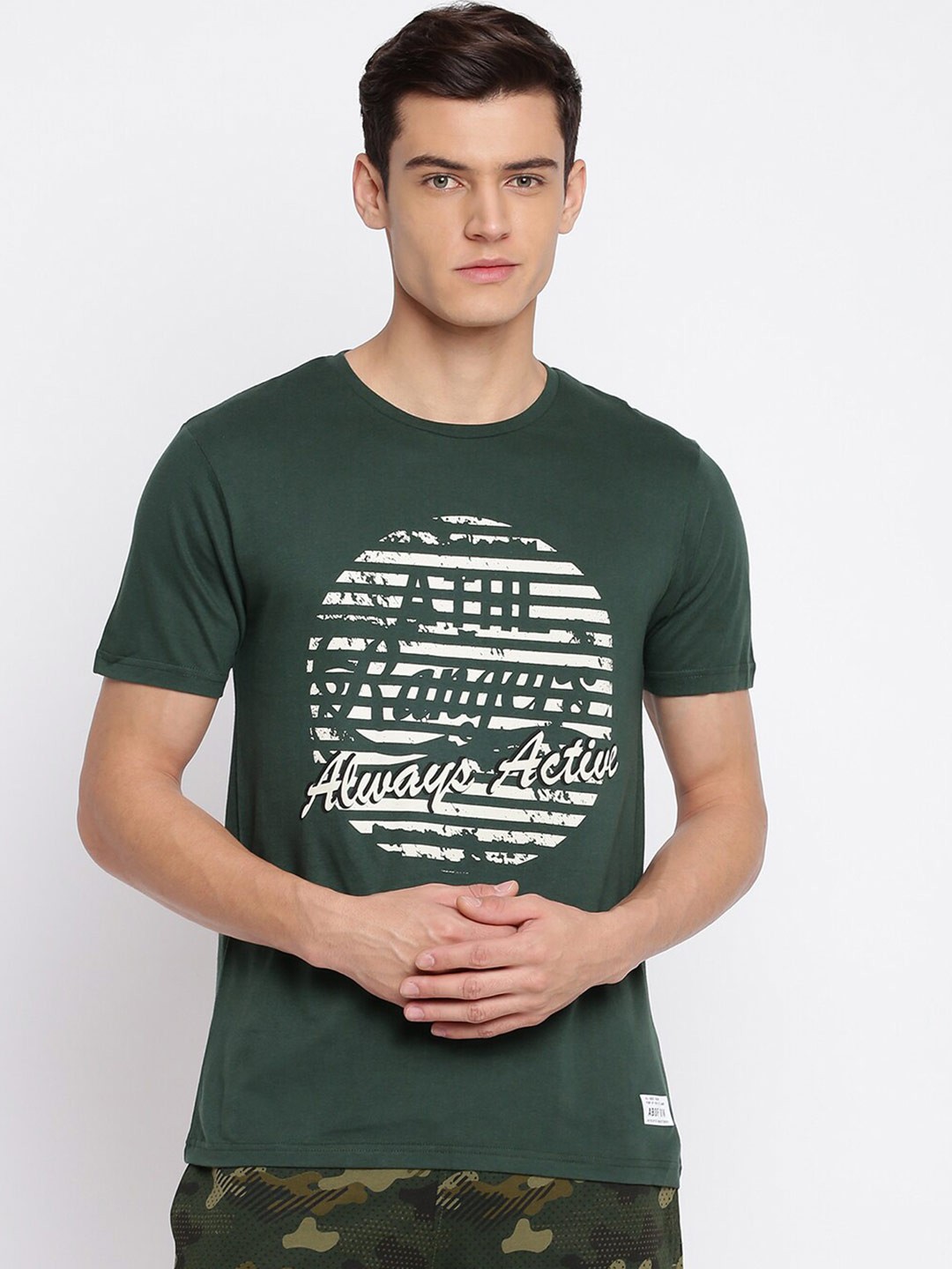 

abof Men Green & White Typography Printed Slim Fit T-shirt