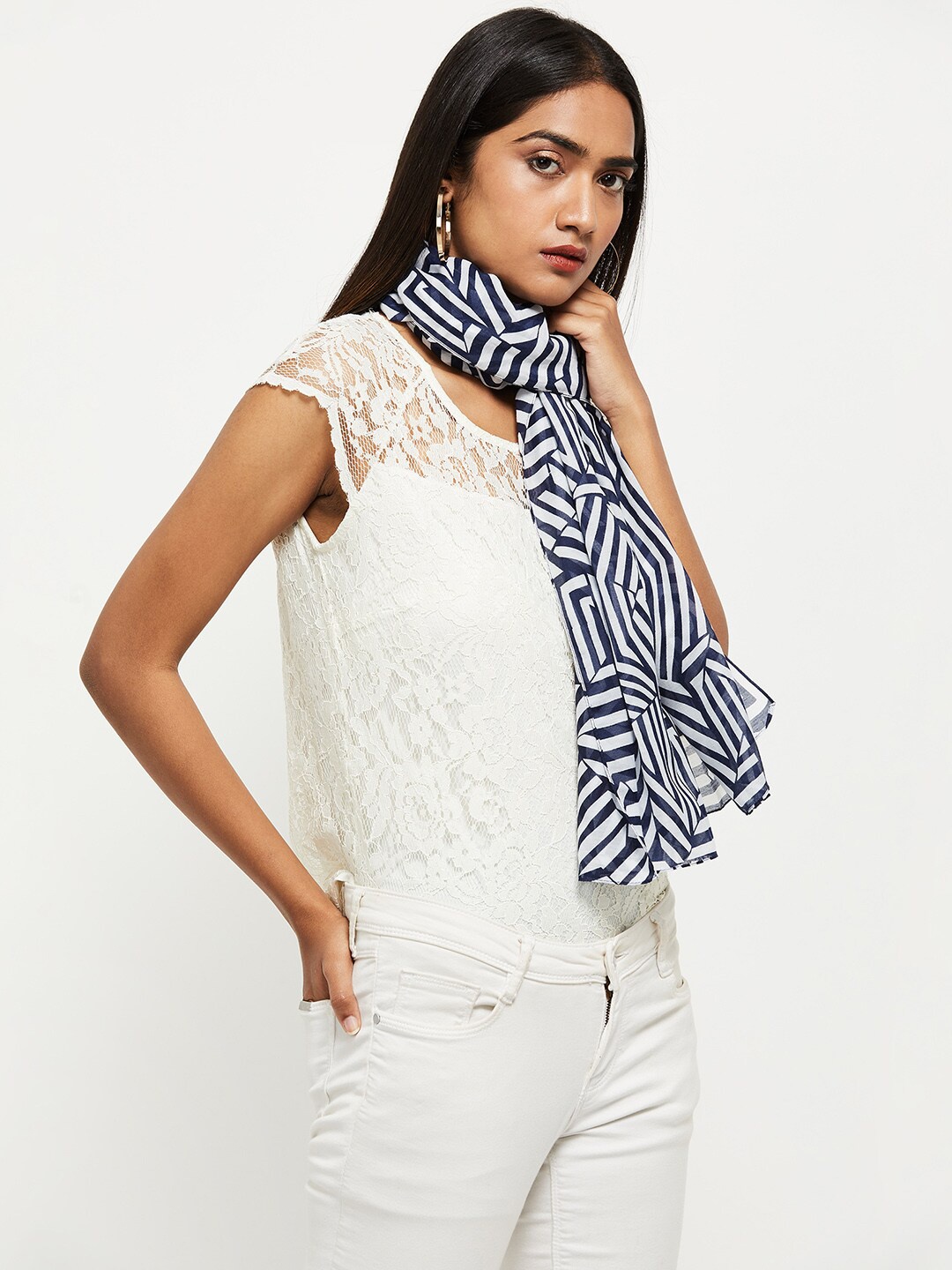

max Women Blue & White Striped Scarf