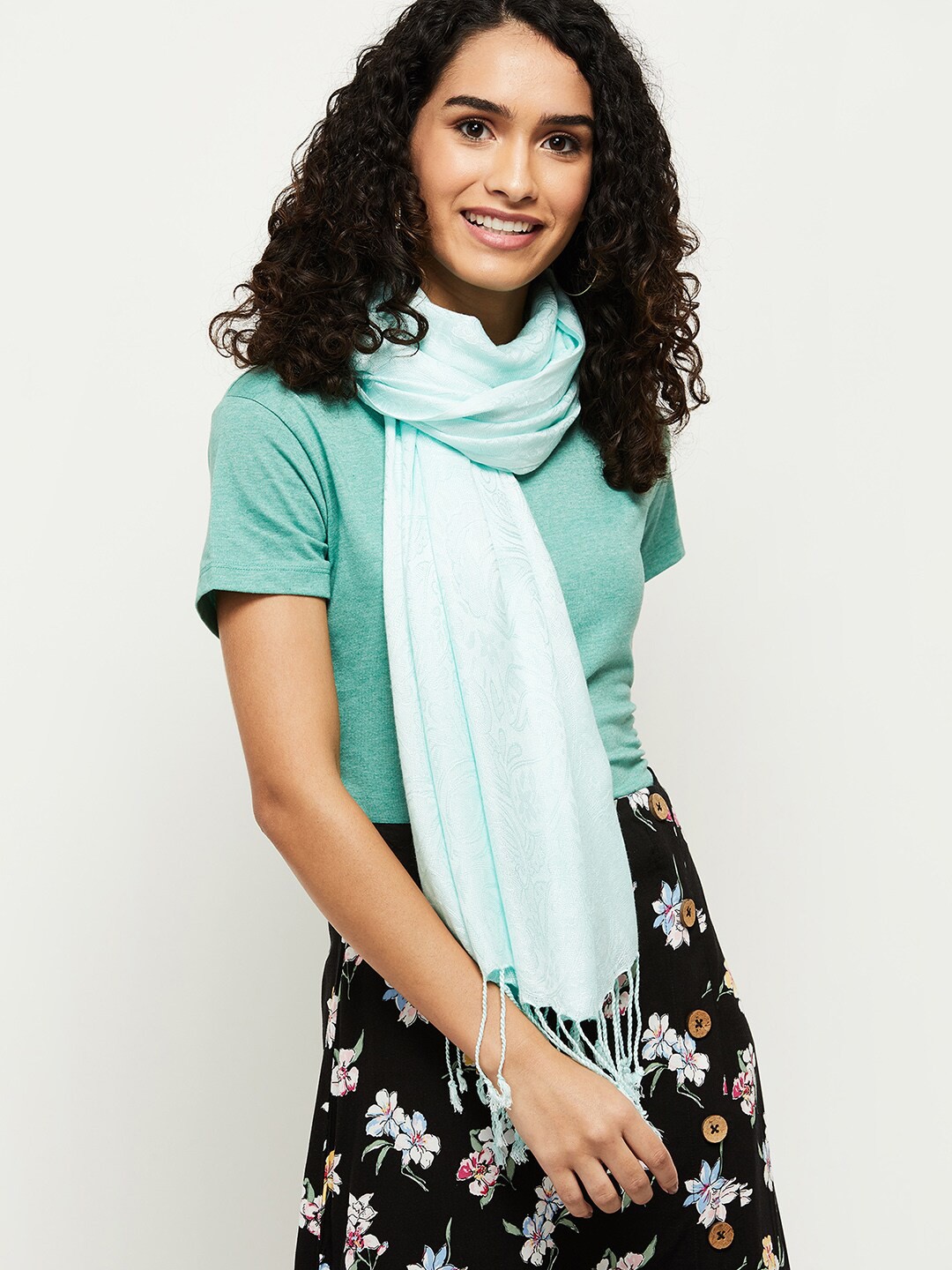 

max Women Green Scarf