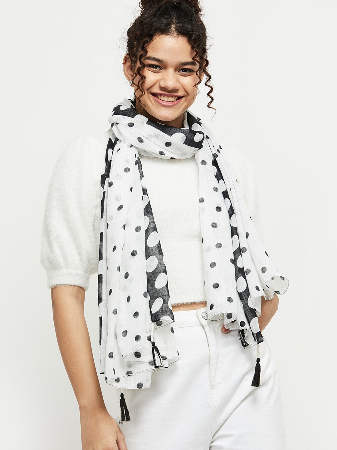 

Max Women Off White & Black Printed Scarf
