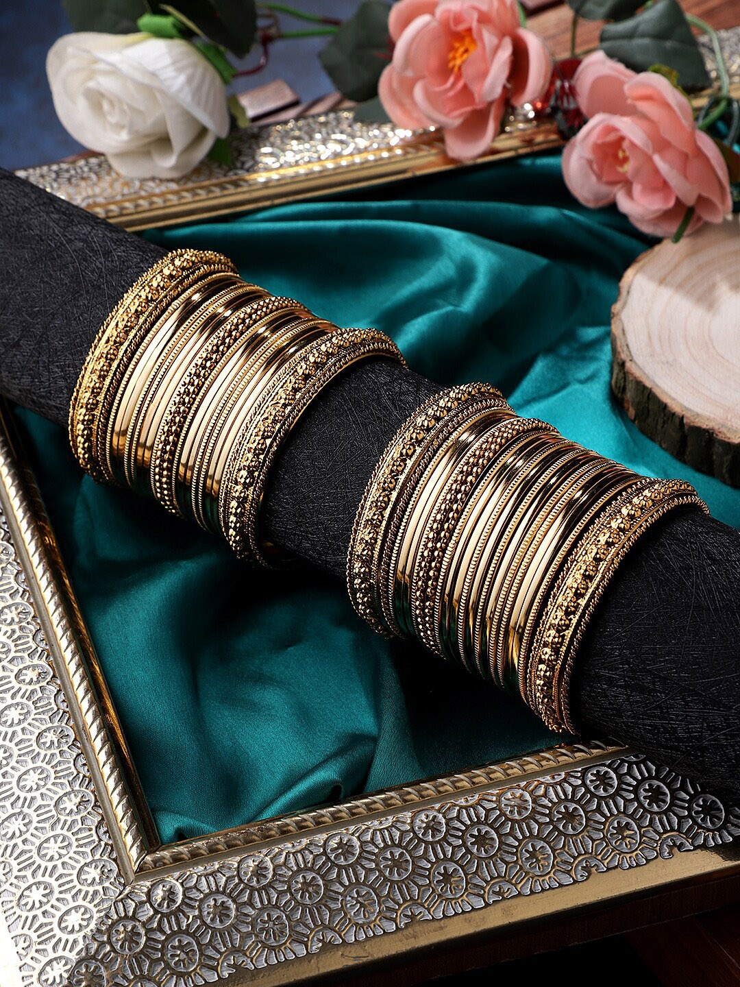 

KACY Set Of 20 Gold-Plated & Toned Bangles
