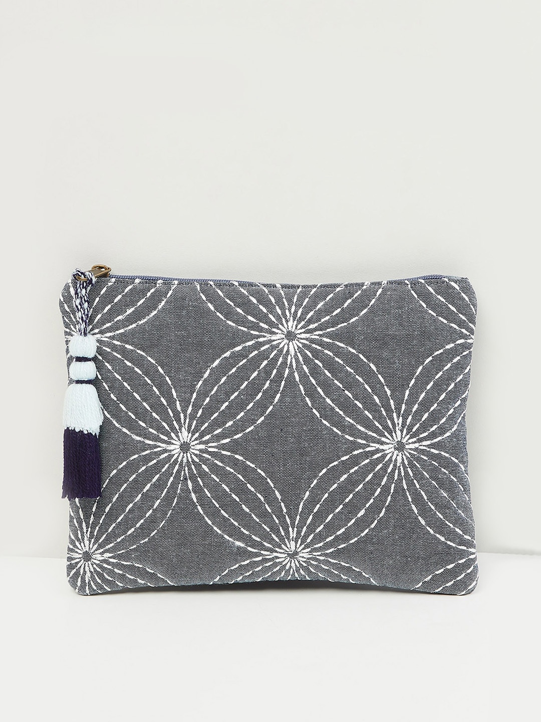 

max Women Embroidered Pouch, Blue