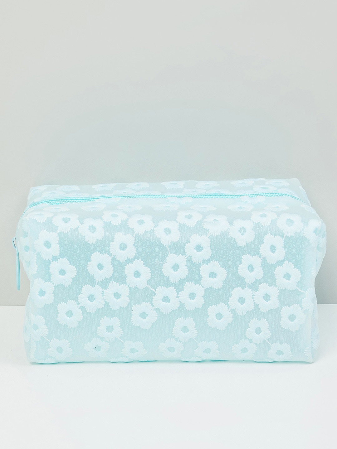 

max Women Textured Pouch, Blue