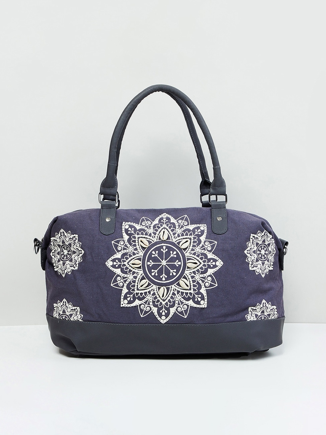 

max Women Embellished Weekender Bag, Grey