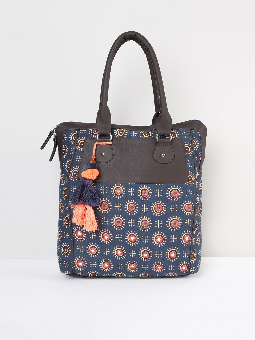 

max Women Printed Shoulder Bag, Blue