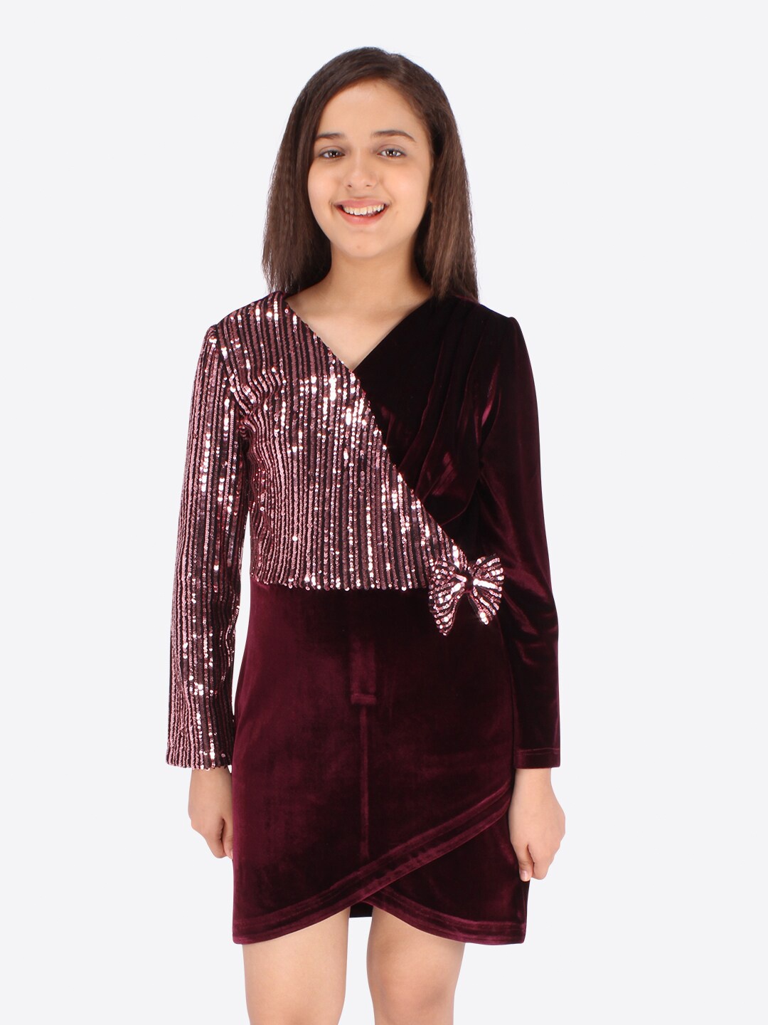 

CUTECUMBER Maroon & Pink Sequin Embellished Velvet Sheath Dress