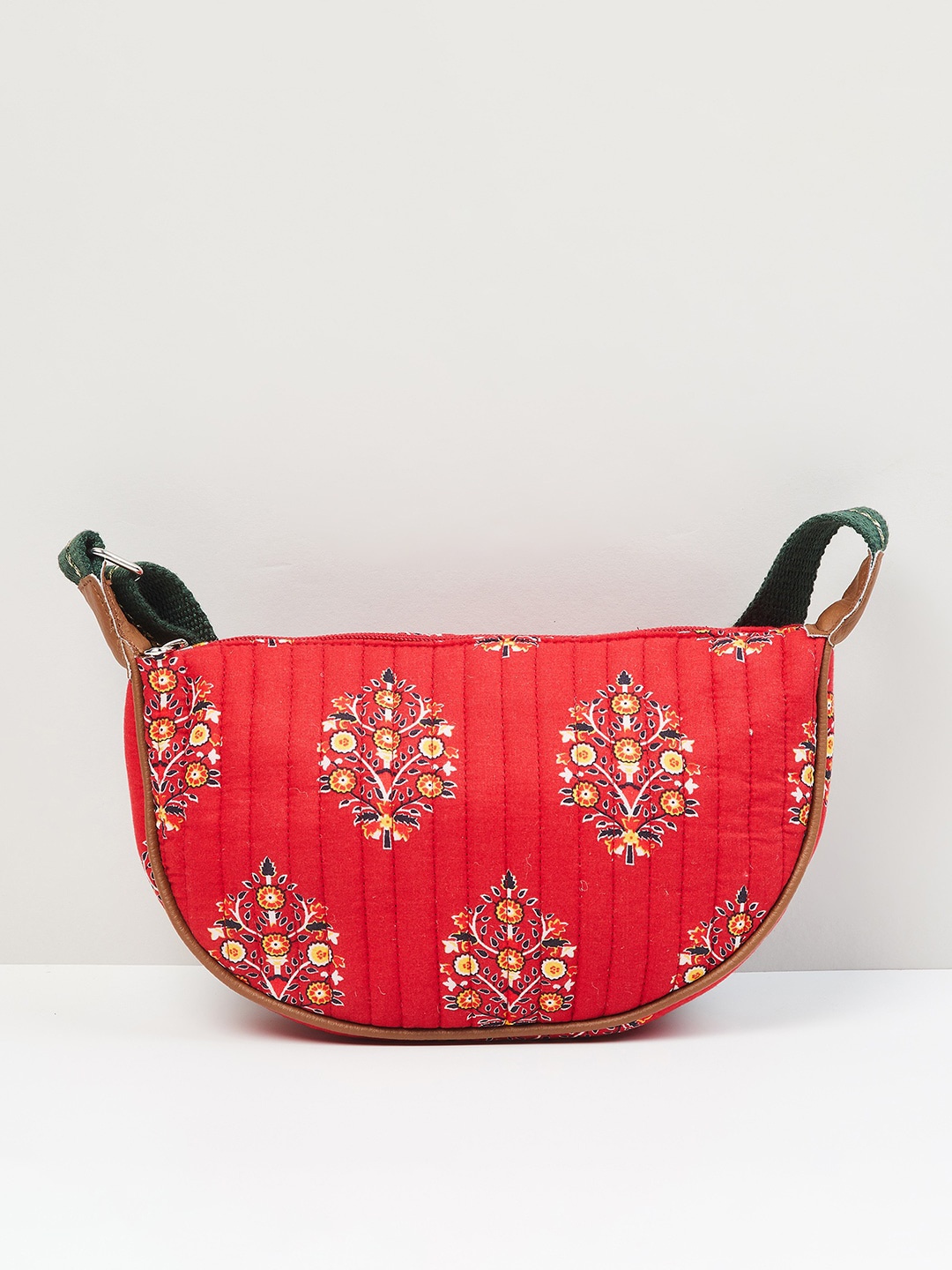 

max Women Printed Zip Closure Sling Bag, Pink