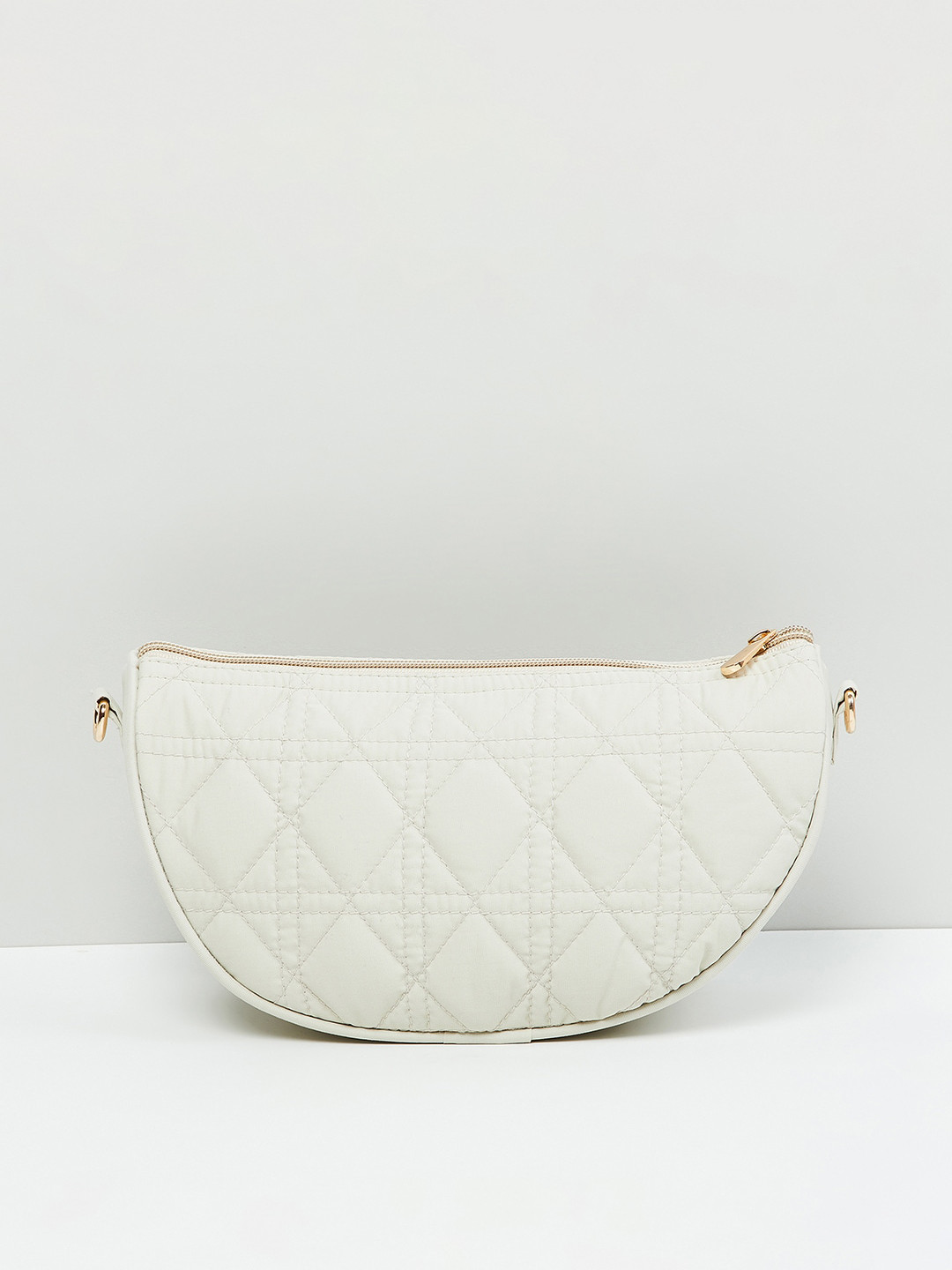 

max Women Quilted Sling Bag, Beige