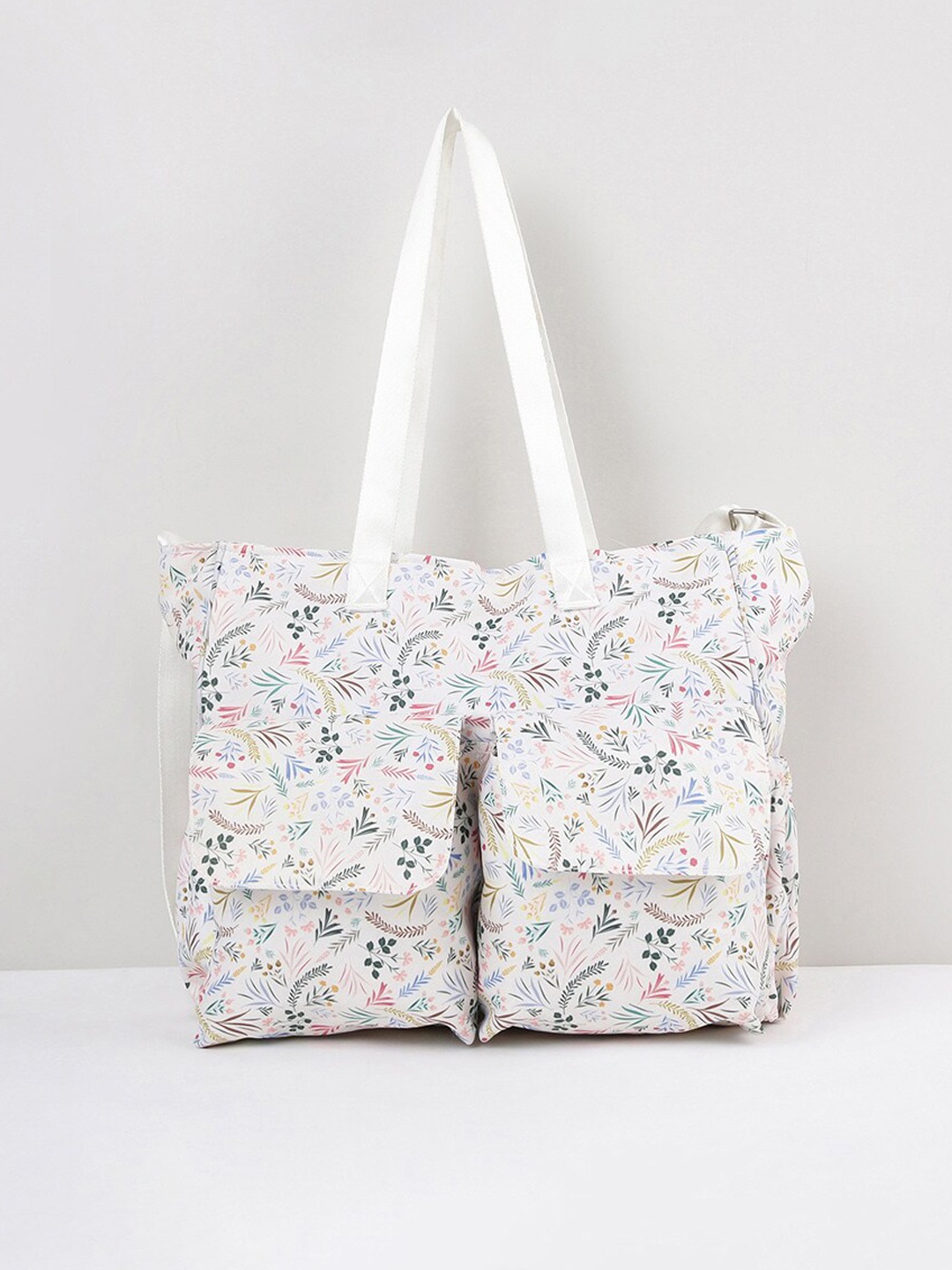 

max Women Printed Tote Bag, White