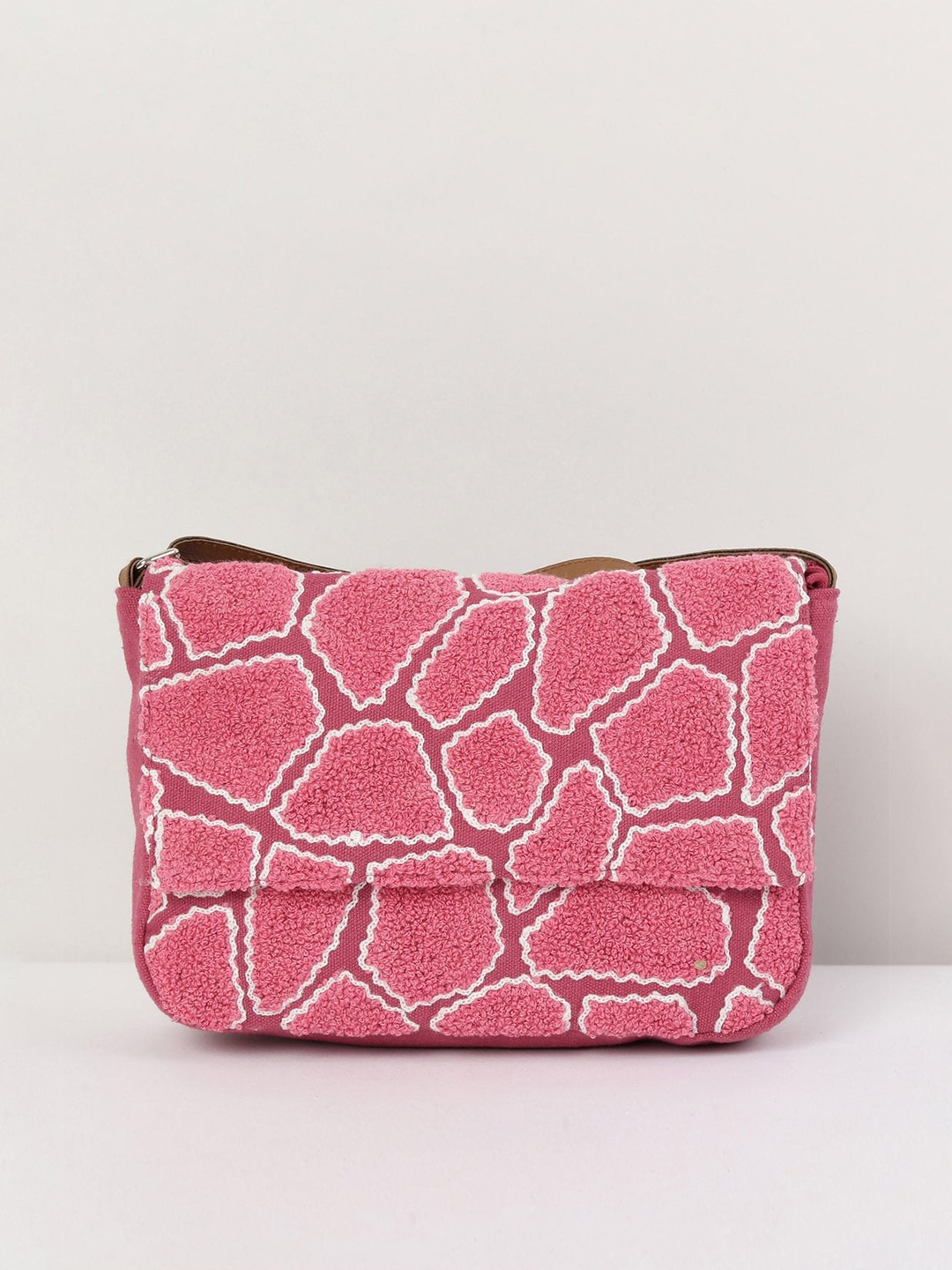 

max Women Textured Sling Bag, Pink