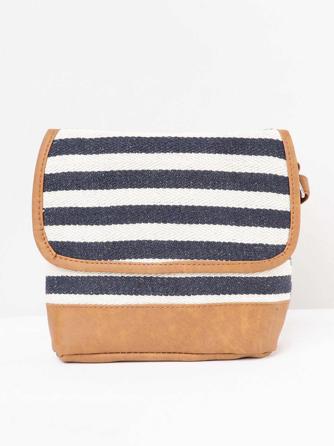 

max Women Striped Sling Bag, Beige