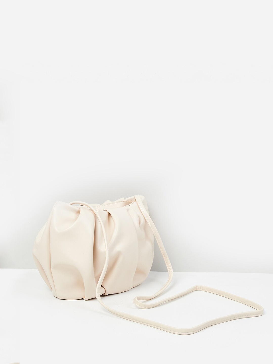 

max Women Solid Sling Bag, Beige