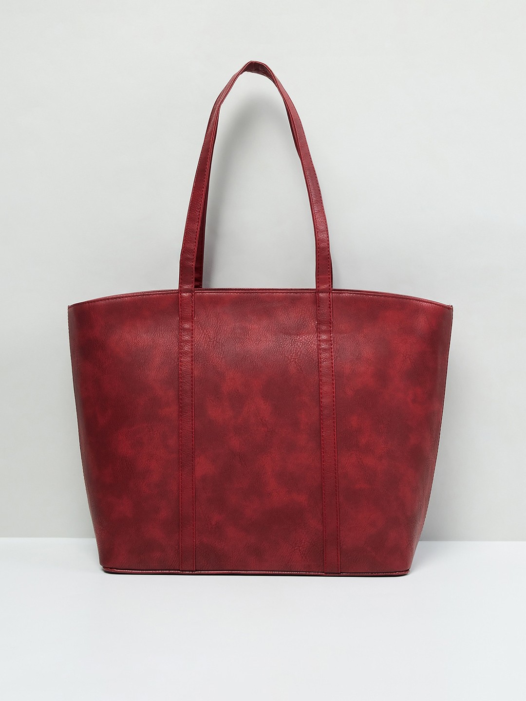 

max Women Solid Tote Bag, Red