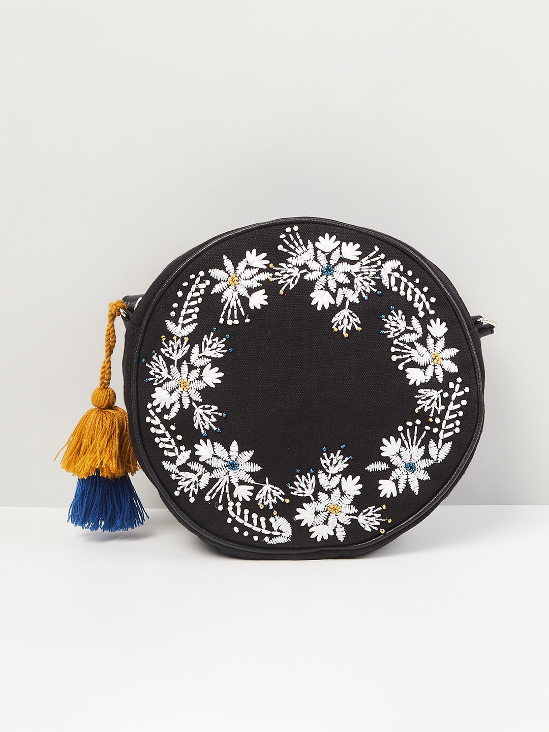 

max Women Embroidered Sling Bag, Black