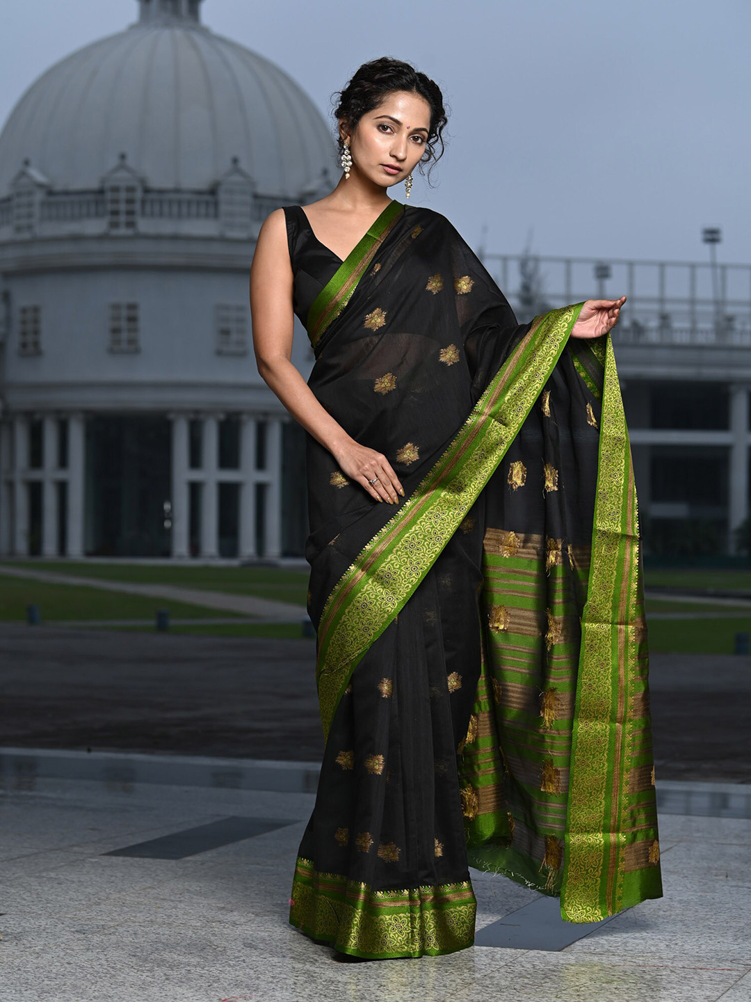 

BEATITUDE Black & Green Ethnic Motifs Zari Pure Cotton Saree