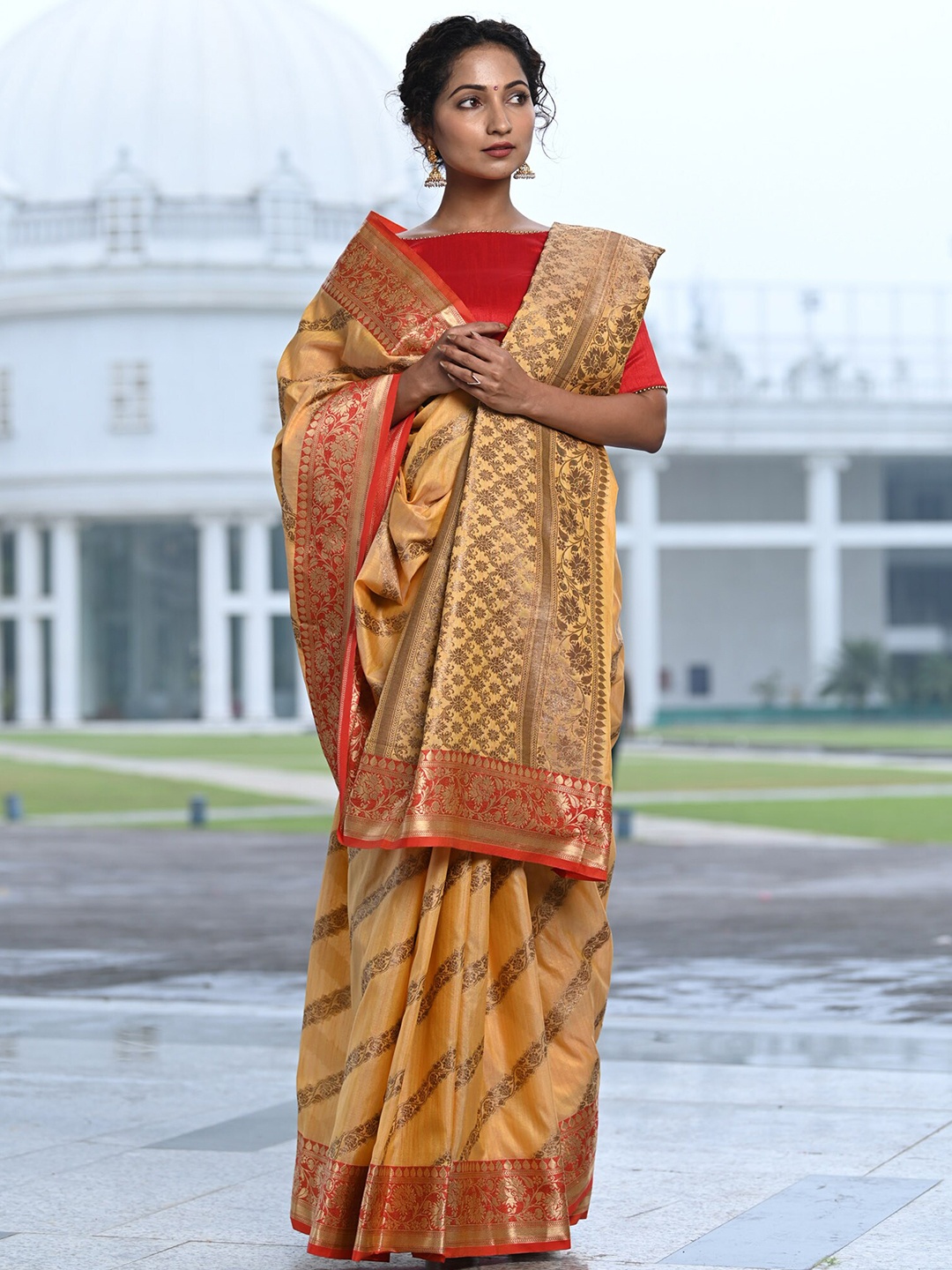

BEATITUDE Yellow & Red Woven Design Zari Silk Blend Banarasi Saree