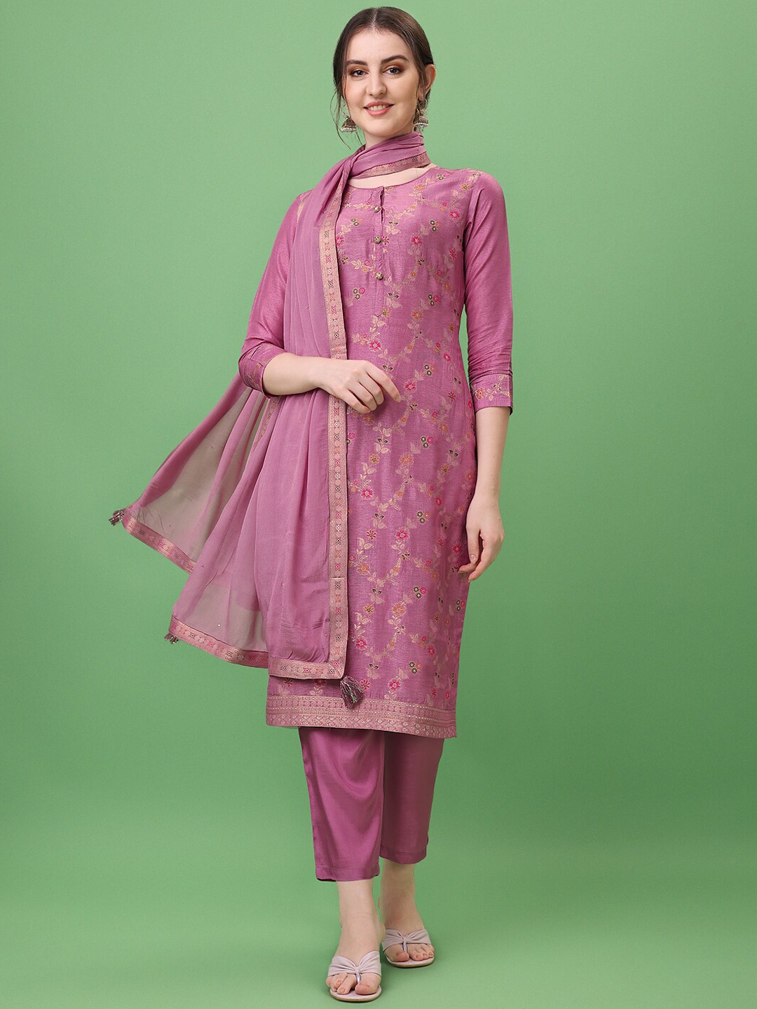 

Seerat Meena Jacquard Kurti With Chinon Handwork Dupatta And Trouser, Lavender