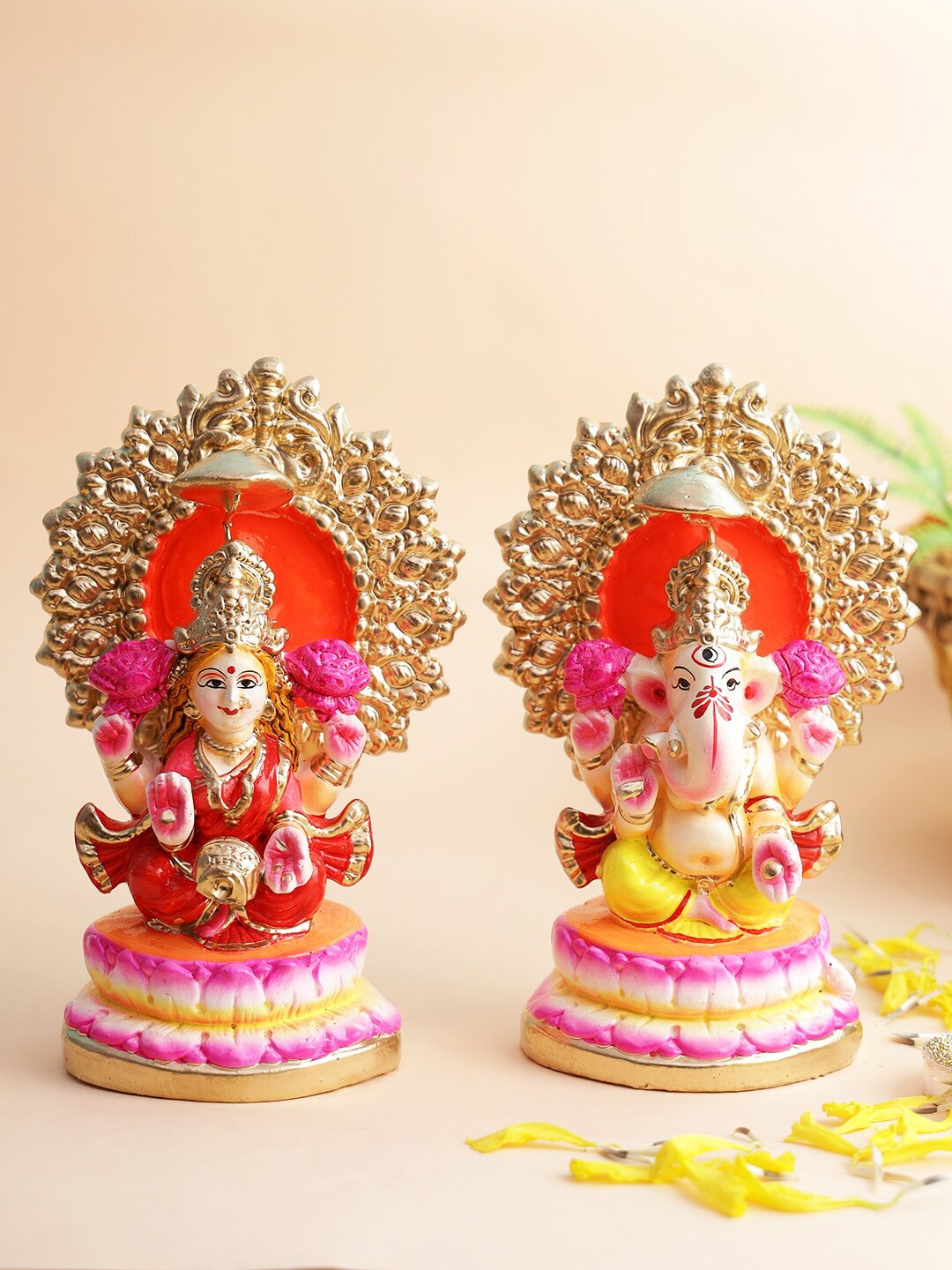 

Aapno Rajasthan Gold-Colored Pink Handpainted Laxmi Ganesh Idol Set