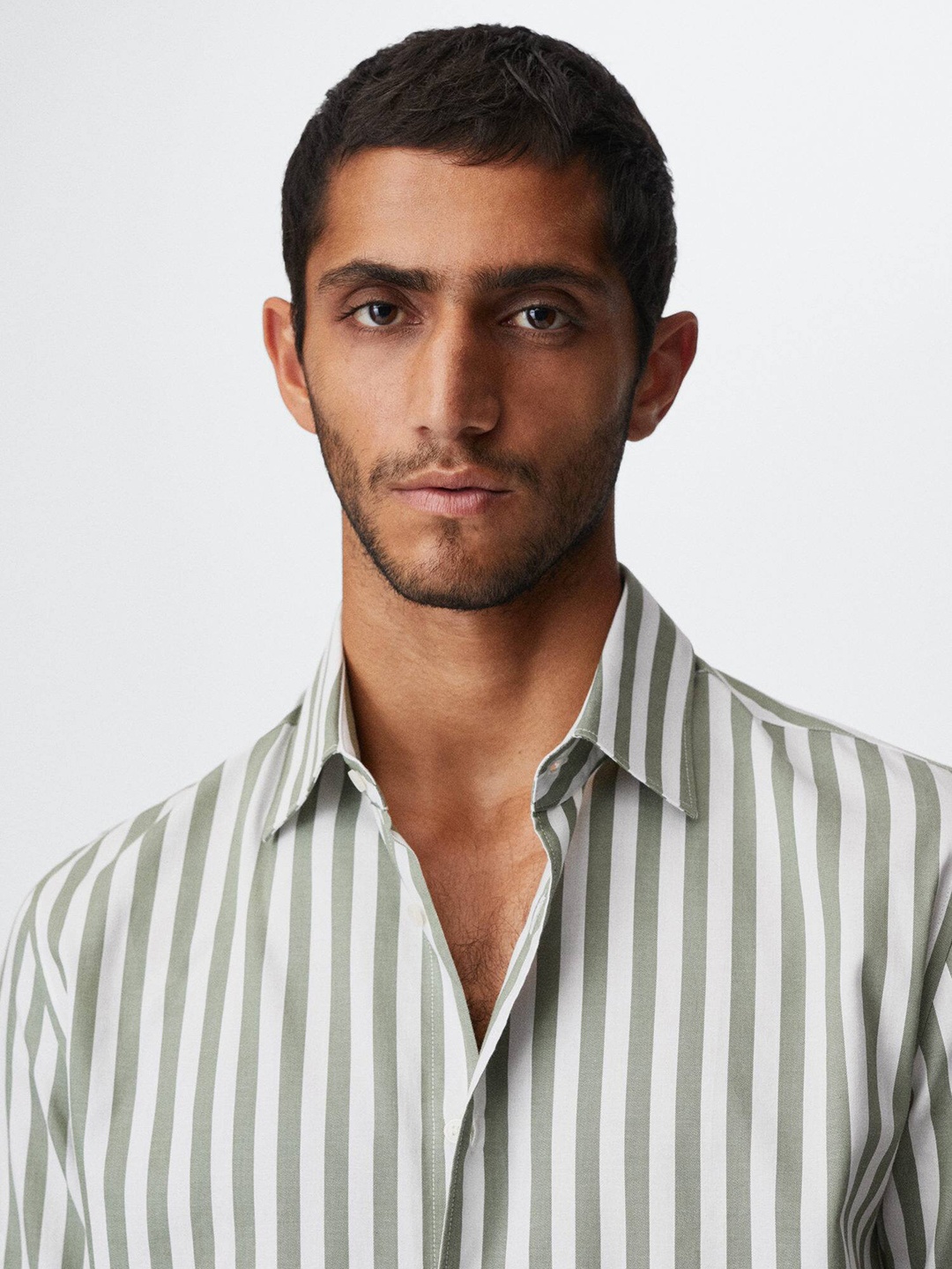 

MANGO MAN White & Olive Green Striped Slim Fit Pure Cotton Sustainable Casual Shirt