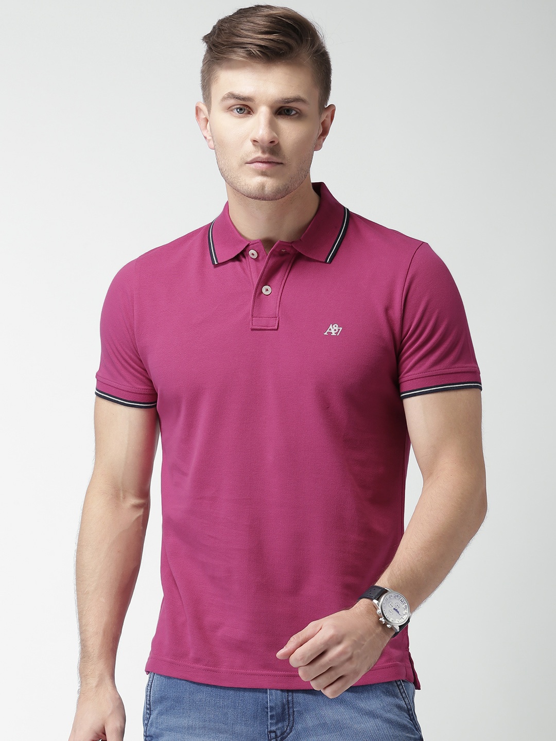 

Aeropostale Men Magenta Solid Polo Collar T-shirt