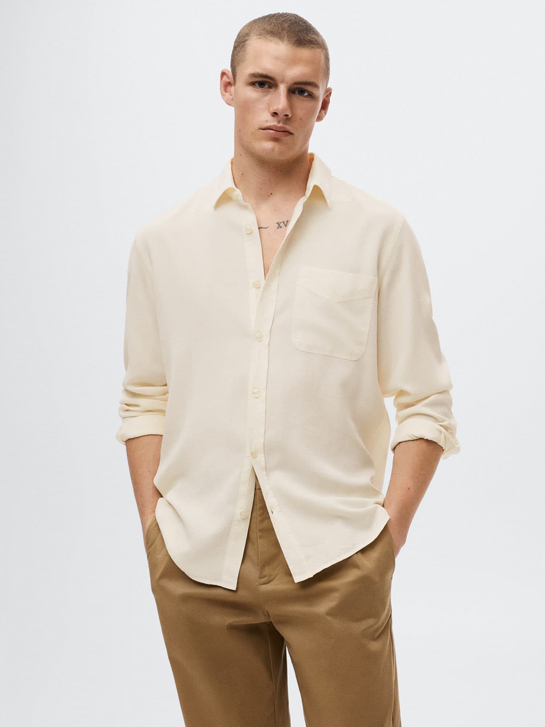 

MANGO MAN Cream-Coloured Solid Sustainable Casual Shirt