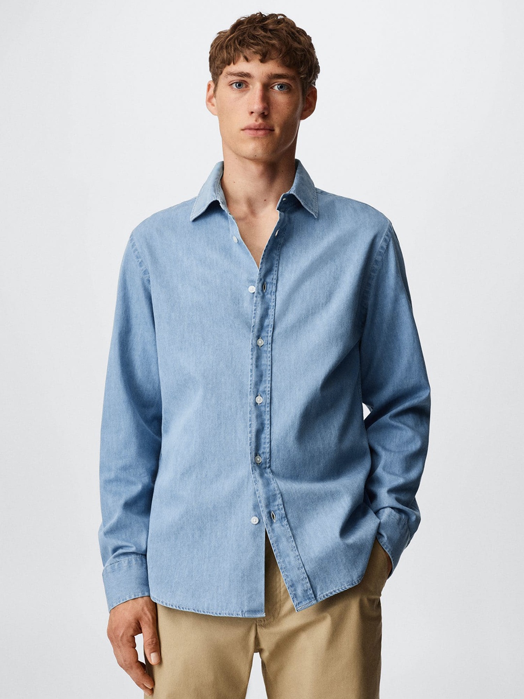 

MANGO MAN Blue Slim Fit Pure Cotton Sustainable Denim Casual Shirt