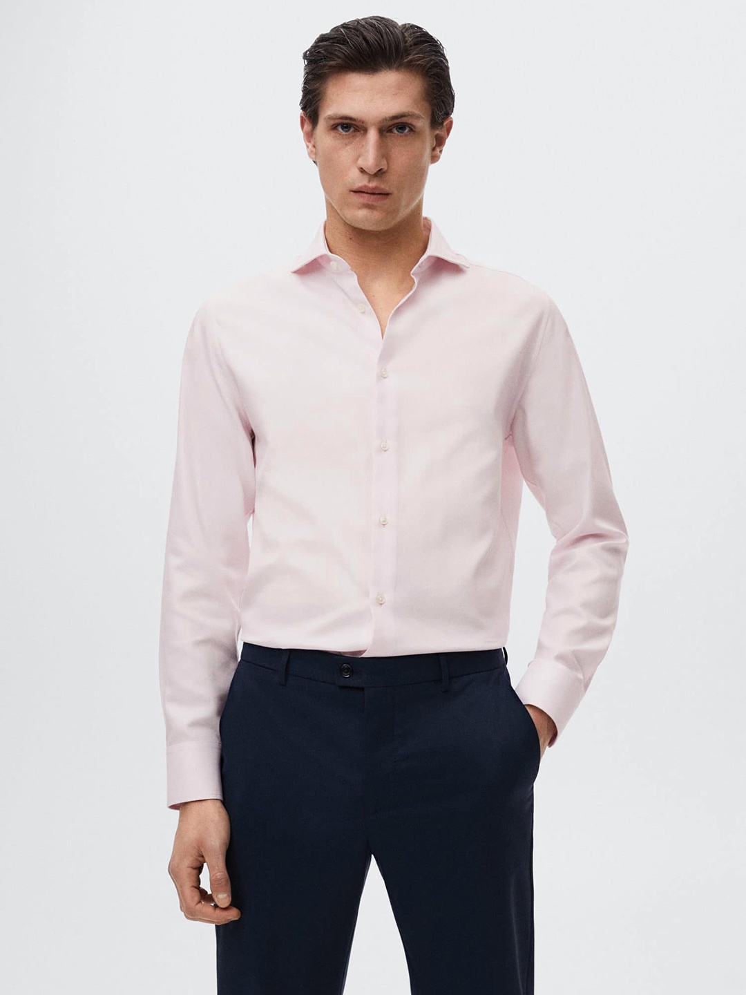 

MANGO MAN Pink Solid Pure Cotton Easy-Iron Slim Fit Sustainable Formal Shirt