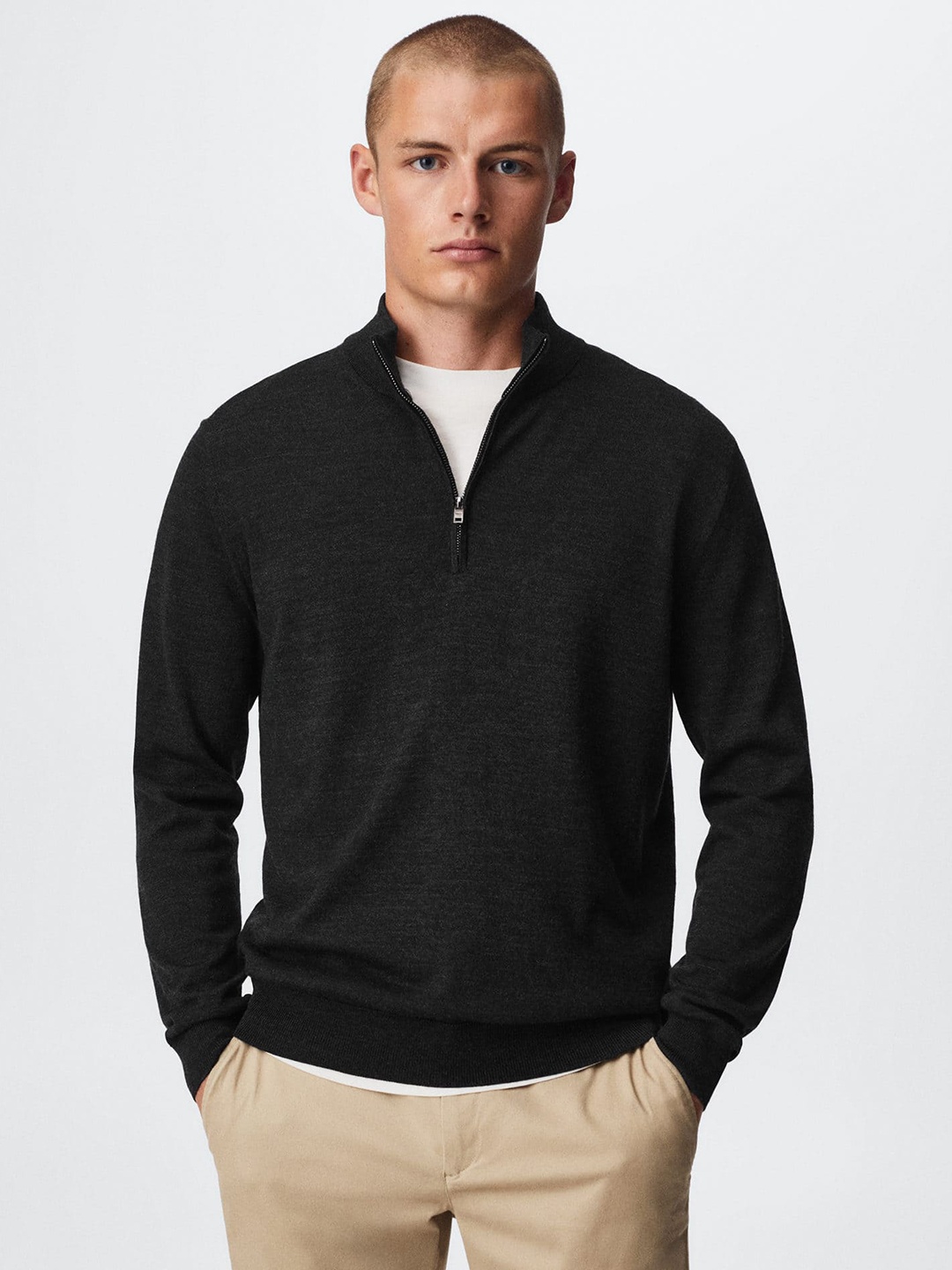 

MANGO MAN Black Solid Half Zipper Woolen Pullover