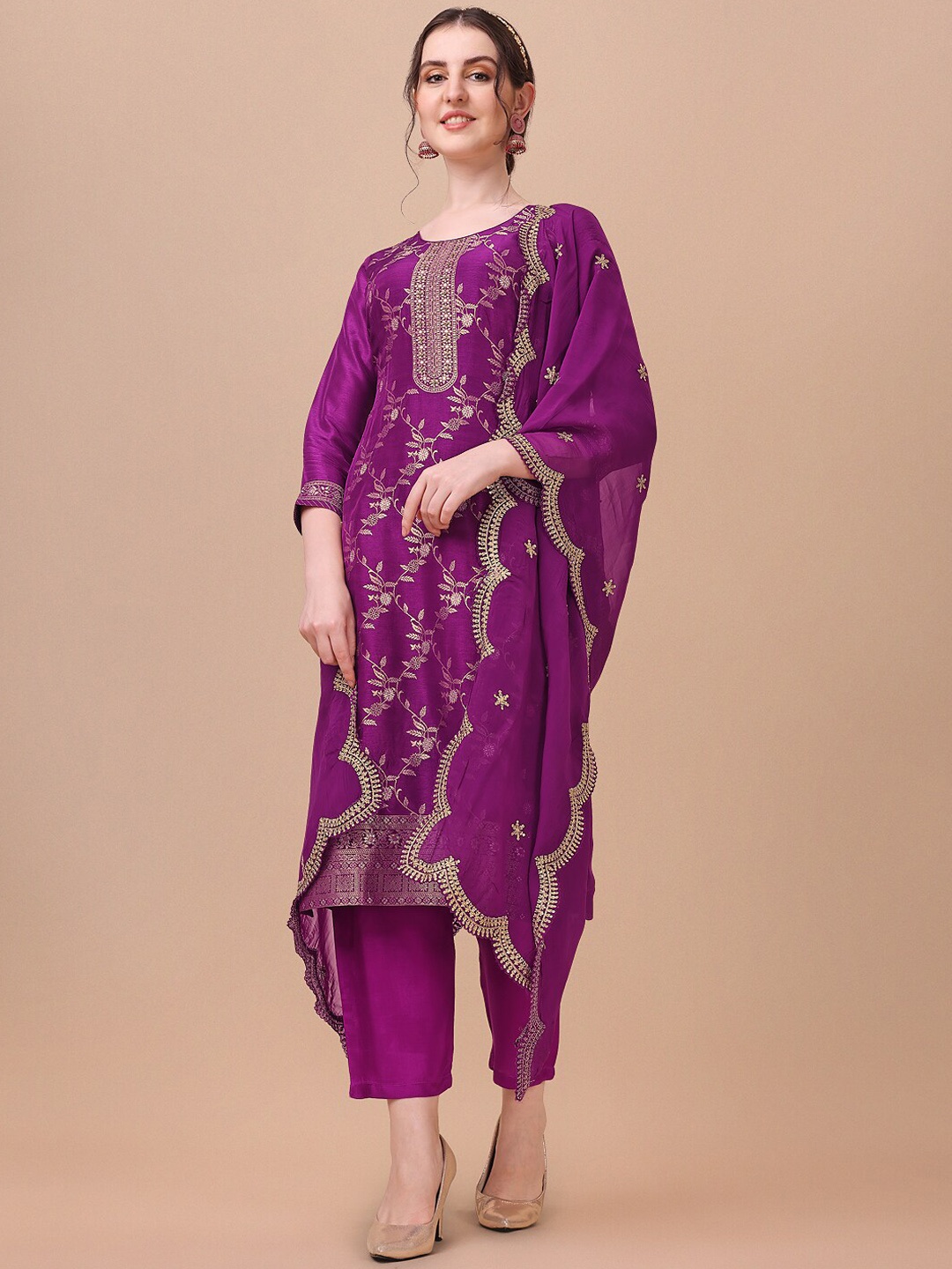 

Seerat Women Purple Ethnic Motifs Jacquared Kurta With Trousers & With Dupatta