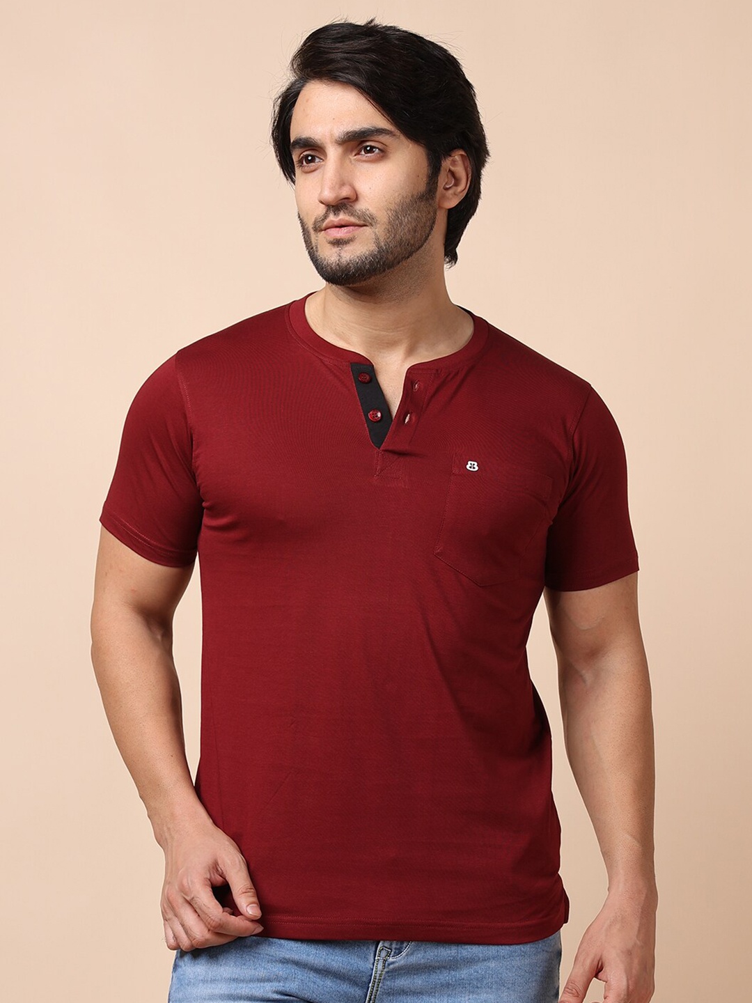 

berry blues Men Solid Henley Neck Cotton T-shirt, Maroon