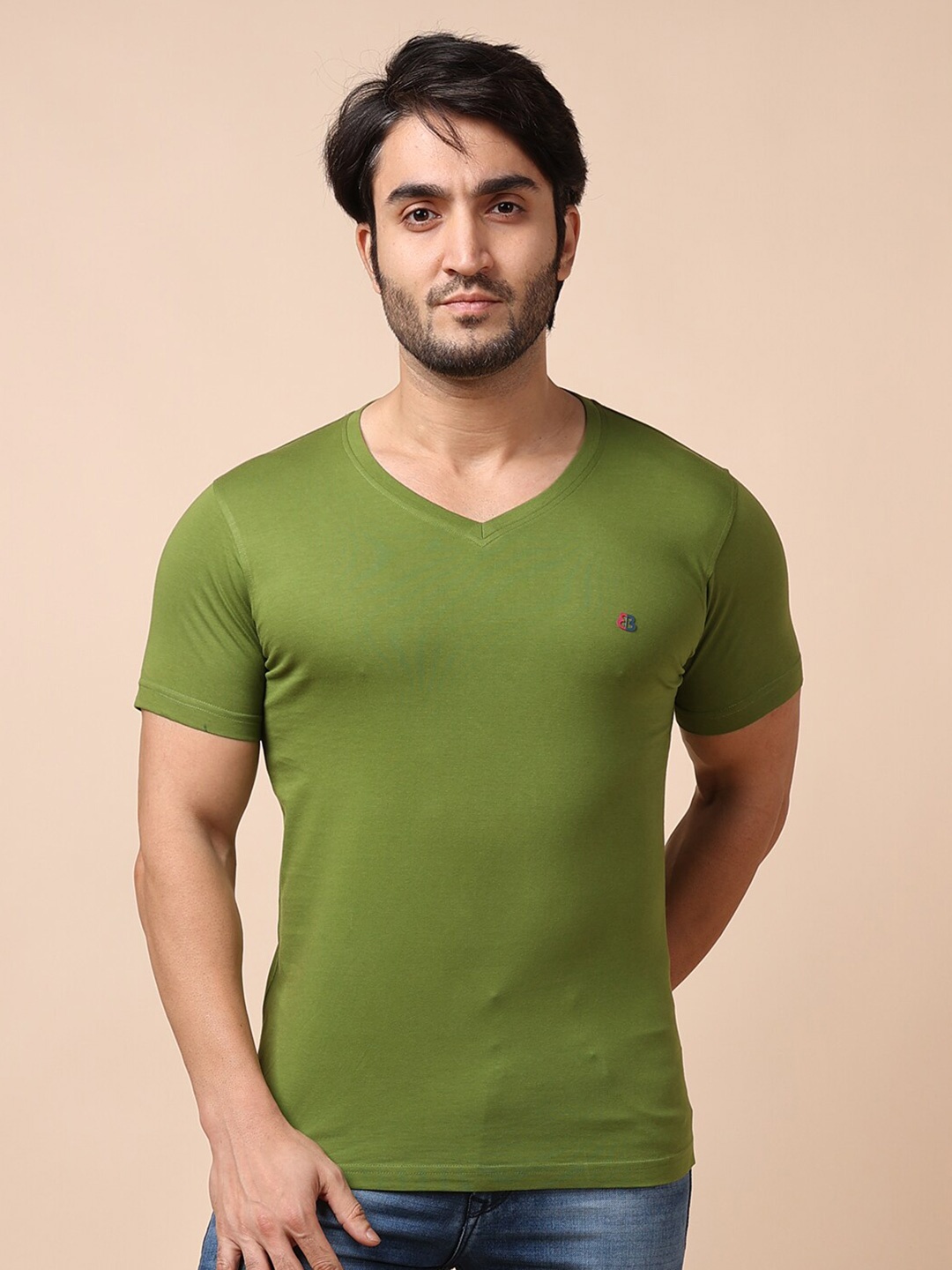

berry blues Men Solid Cotton T-shirt, Green