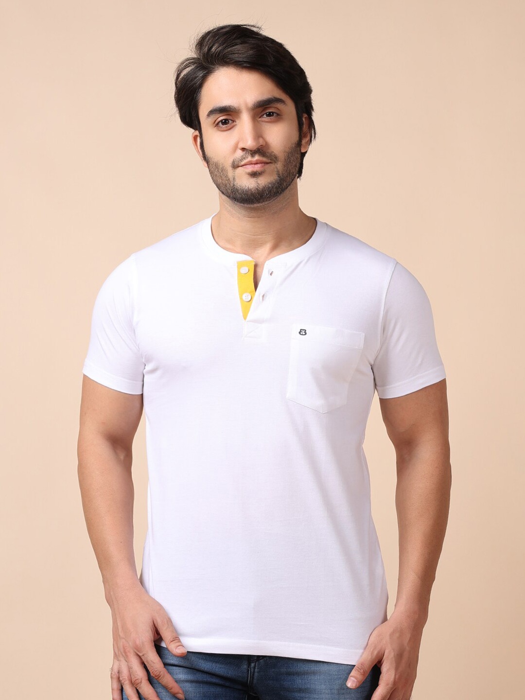 

berry blues Men Solid Henley Neck Cotton T-shirt, White