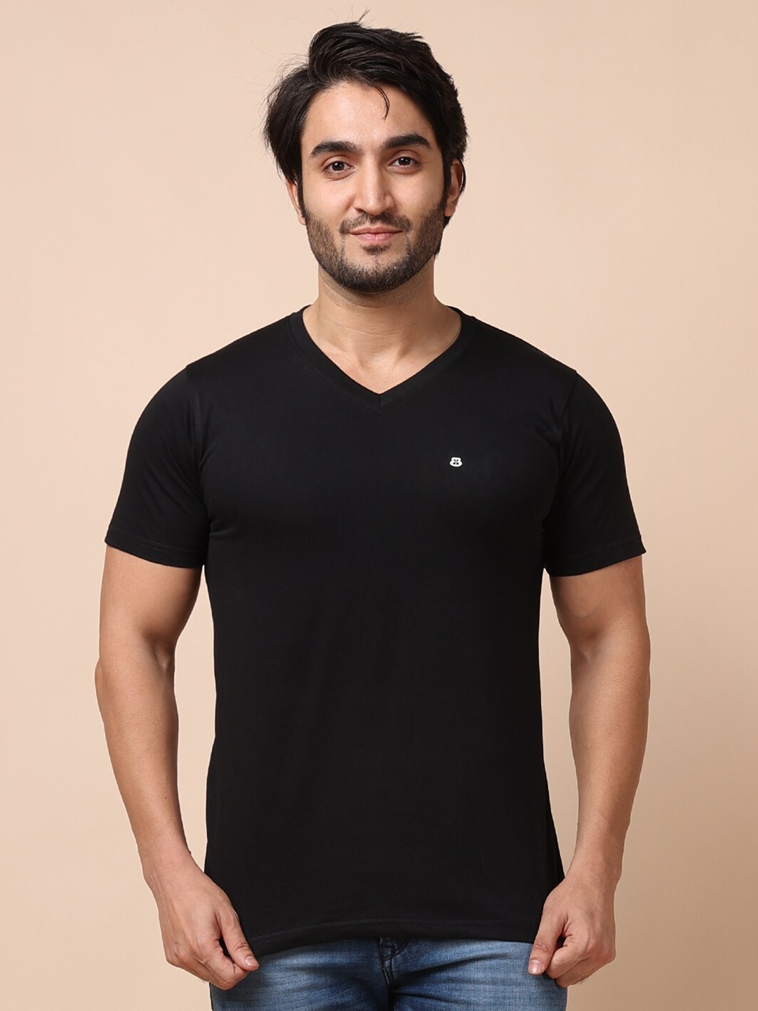 

berry blues Men Solid Cotton T-shirt, Black