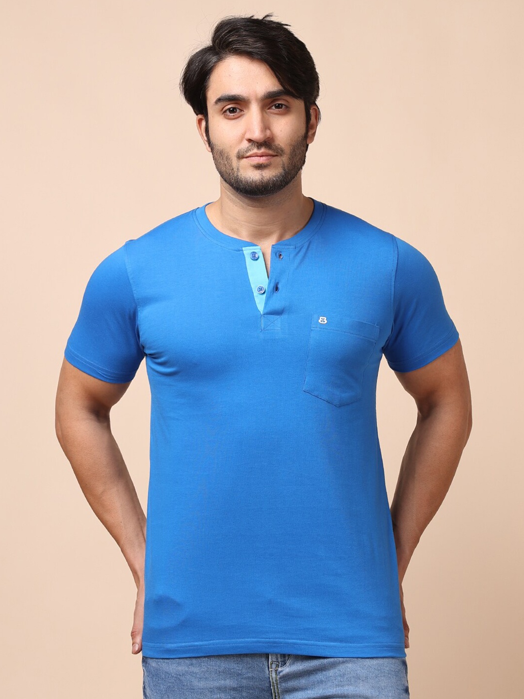 

berry blues Men Solid Henley Neck Cotton T-shirt, Blue