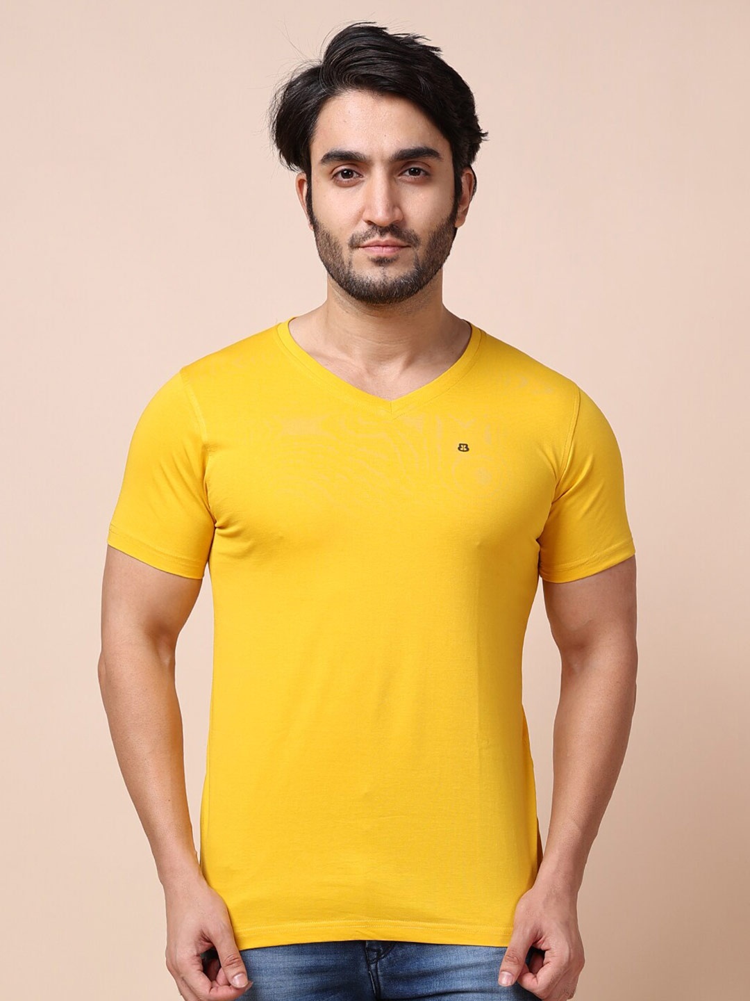 

berry blues Men Solid Cotton T-shirt, Yellow