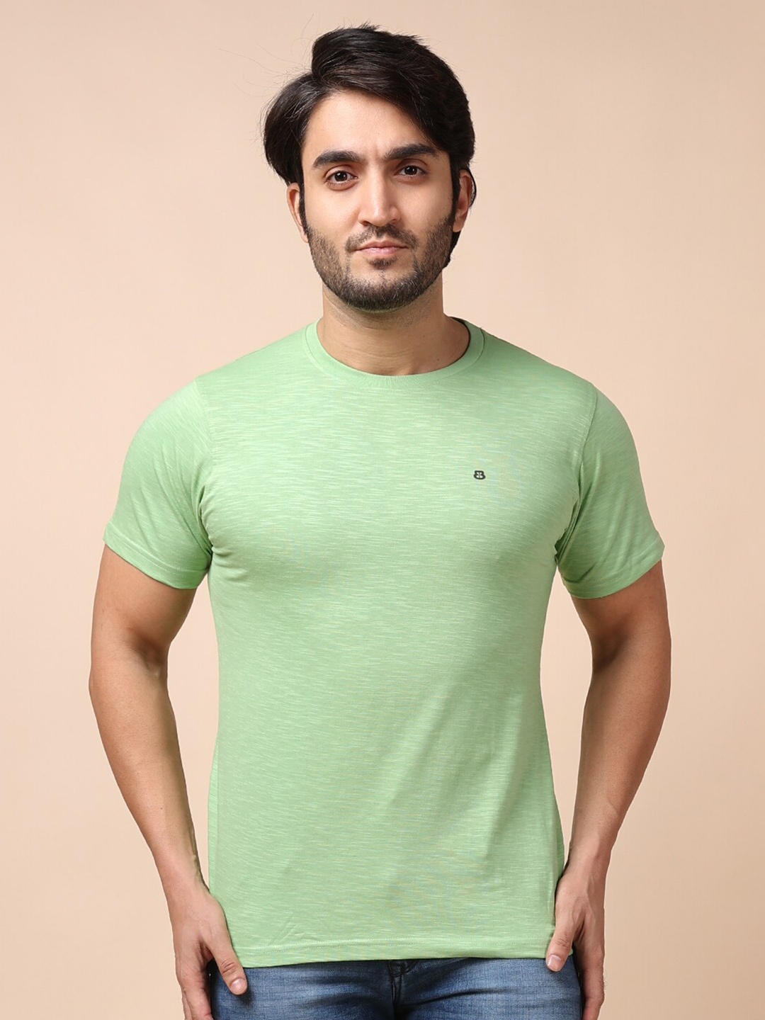 

berry blues Men Solid Cotton T-shirt, Green