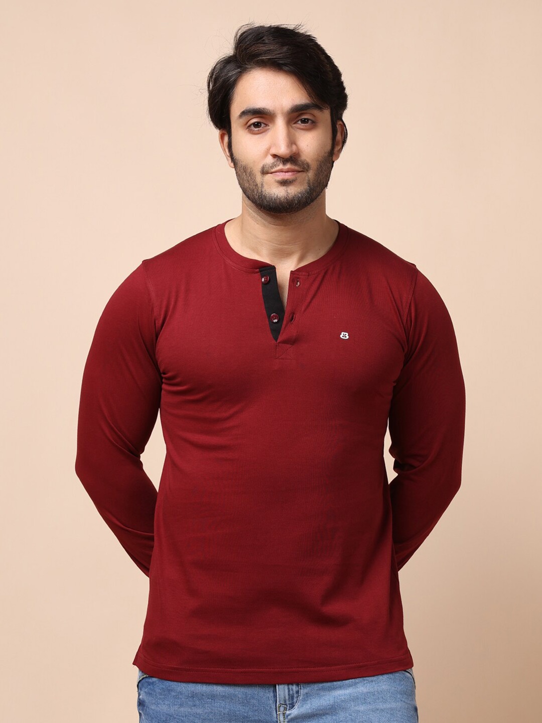 

berry blues Men Solid Henley Neck Cotton T-shirt, Maroon