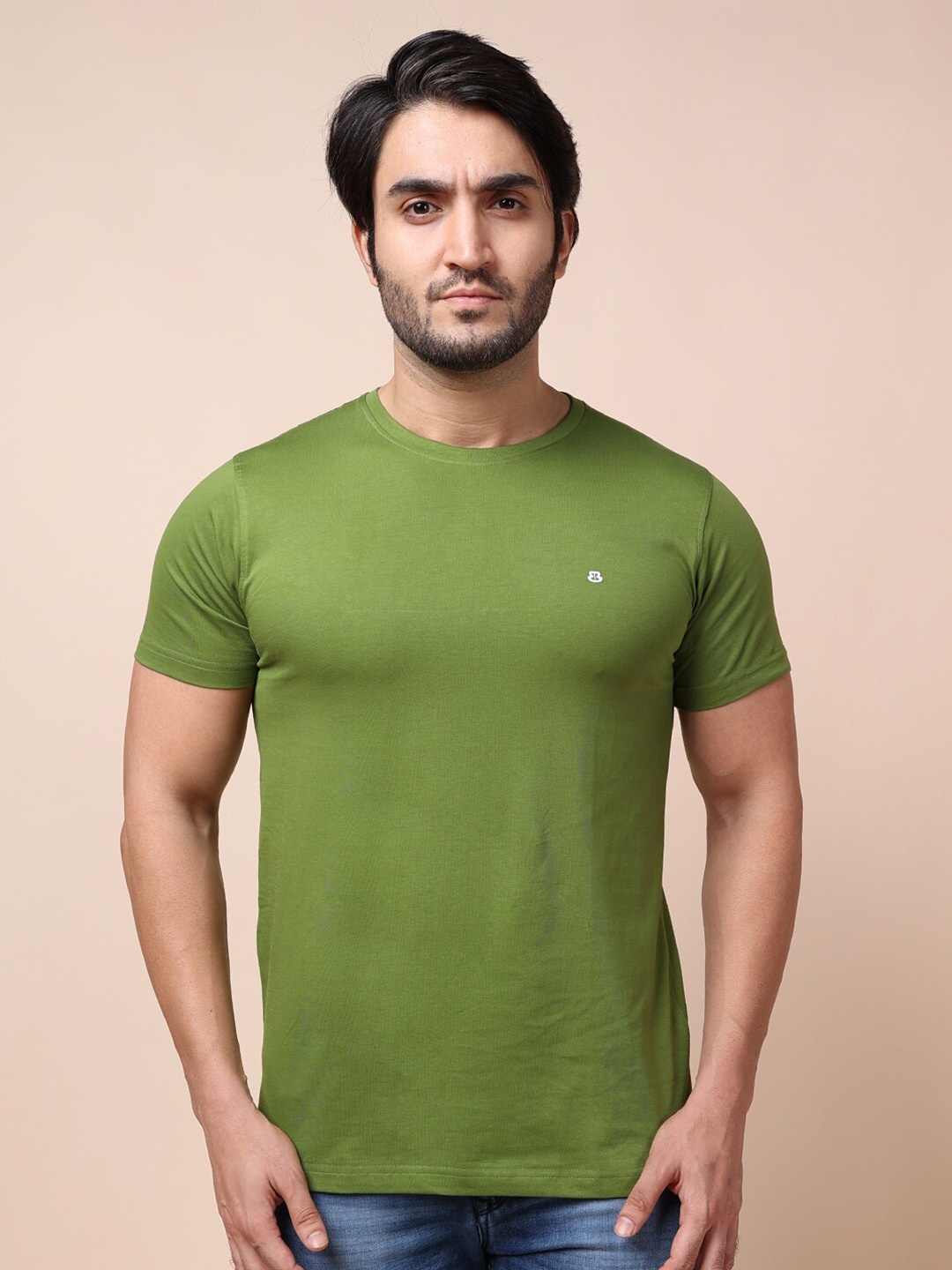 

berry blues Men Solid Cotton T-shirt, Green